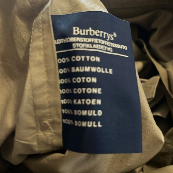 Burberrys Tan Trench Coat - Picture 13 of 13